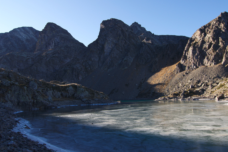 Lac du Crozet partiellement gelé